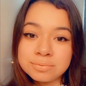 Meet your posher, Josselin